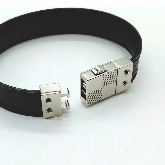 Louis Vuitton Check It Unisex Graphite Damier Bracelet - Picture 6 of 9